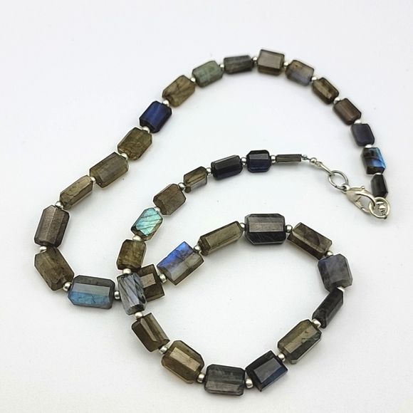 Natural Rainbow Fire Labradorite 8x6 to 11x8mm Faceted Nugget Beads Necklace 16" - Picture 6 of 9